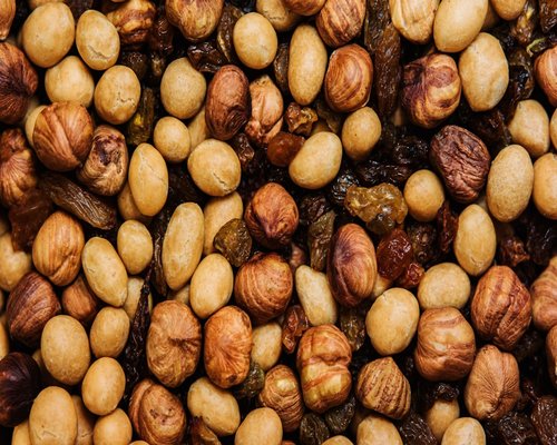 Healthy snacks like roasted chana and fruits